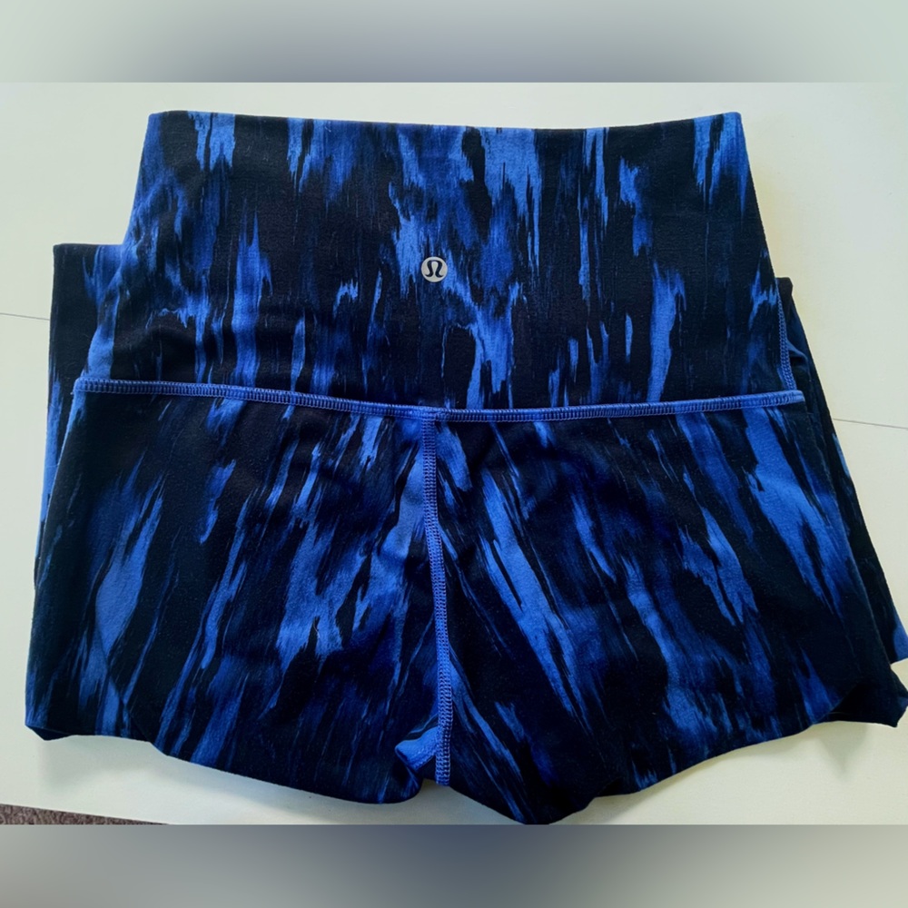 Lululemon Blue and Black Workout Leggings